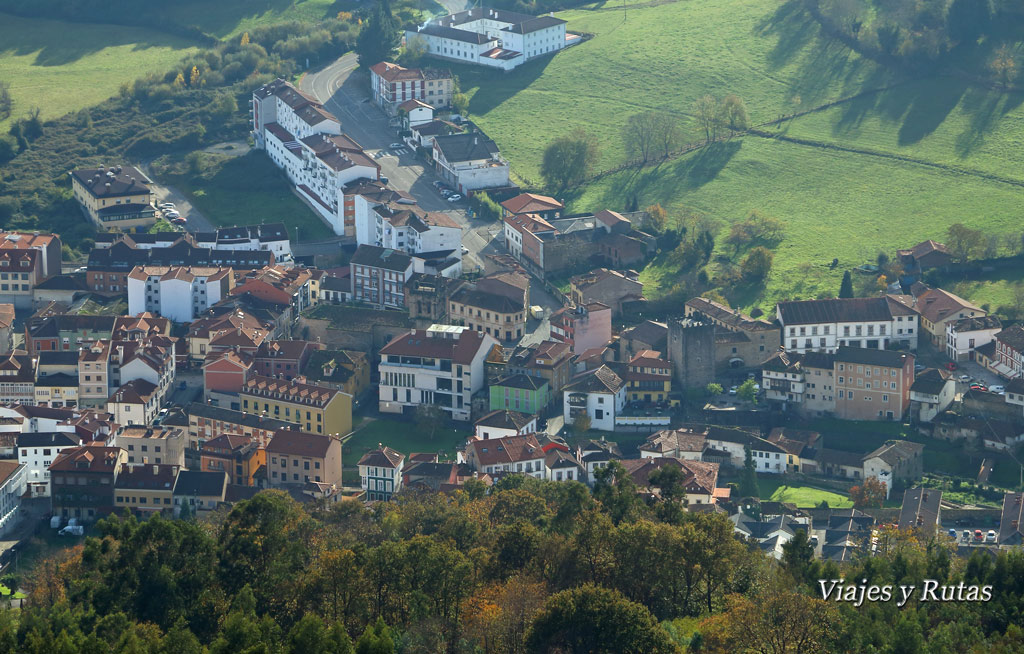 Vistas de Salas desde el Santuario de la Virgen de la Asunción del Viso,