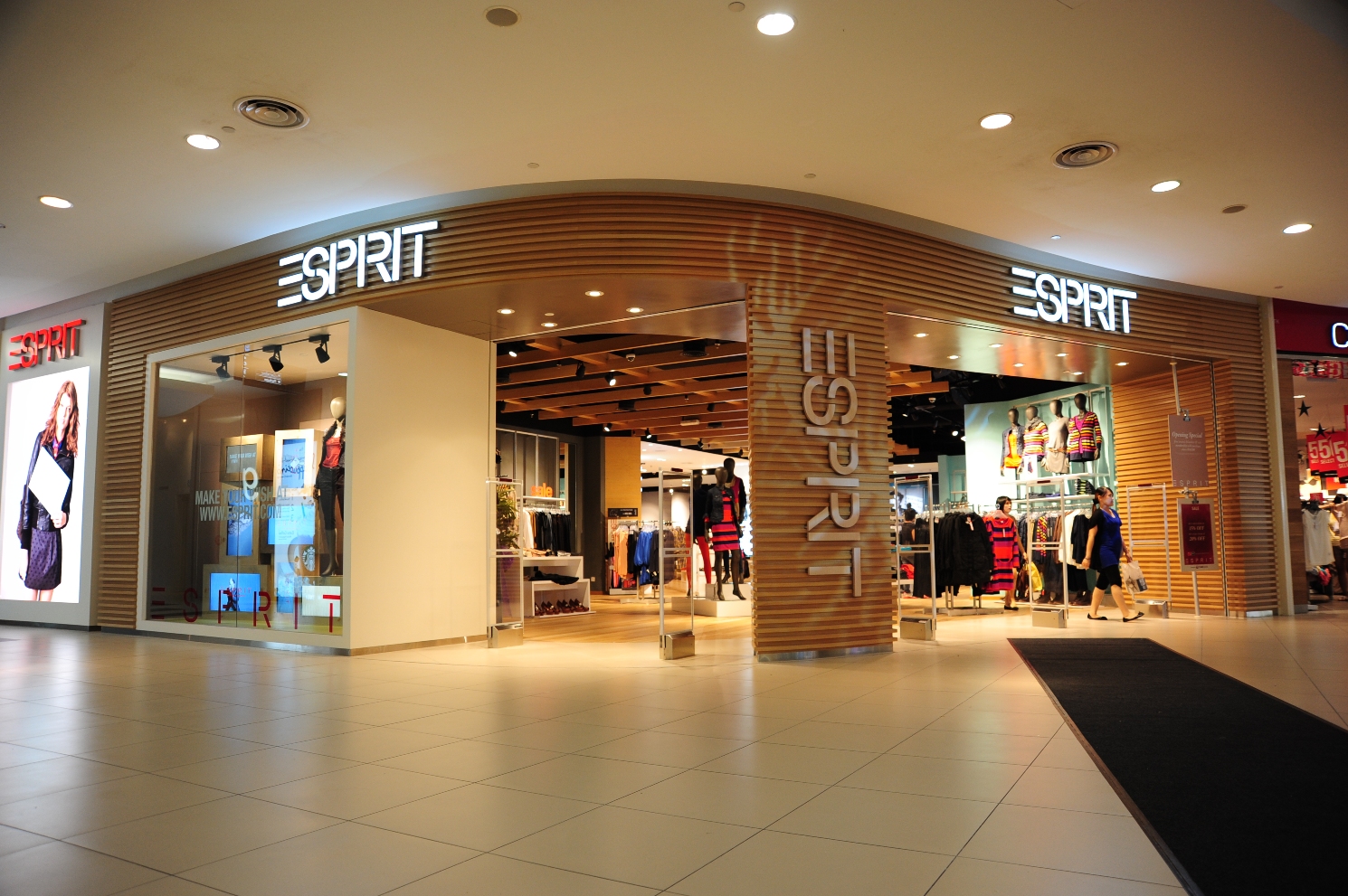 The Beauty Junkie - mediakits.theygsgroup.com ESPRIT Branches Out With New Stores