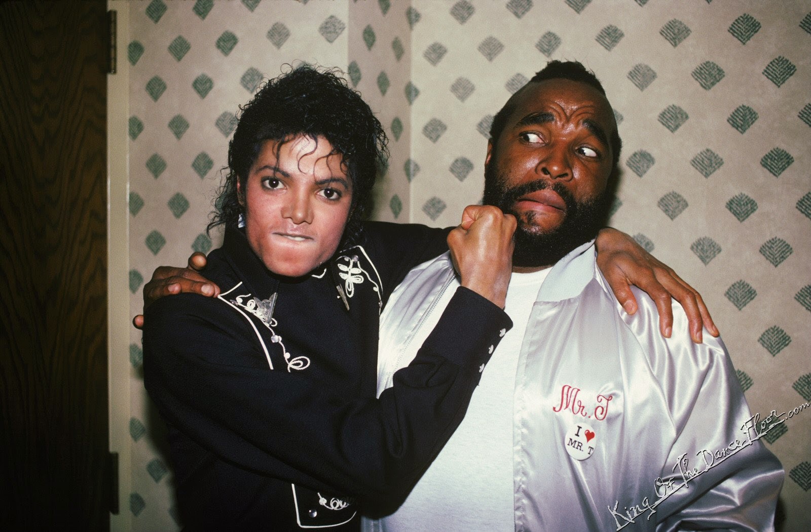 20 Awesome Photos of Michael Jackson Hanging Out With His Famous