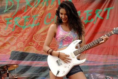 Hot Nepali Actress Anuska Dhakal