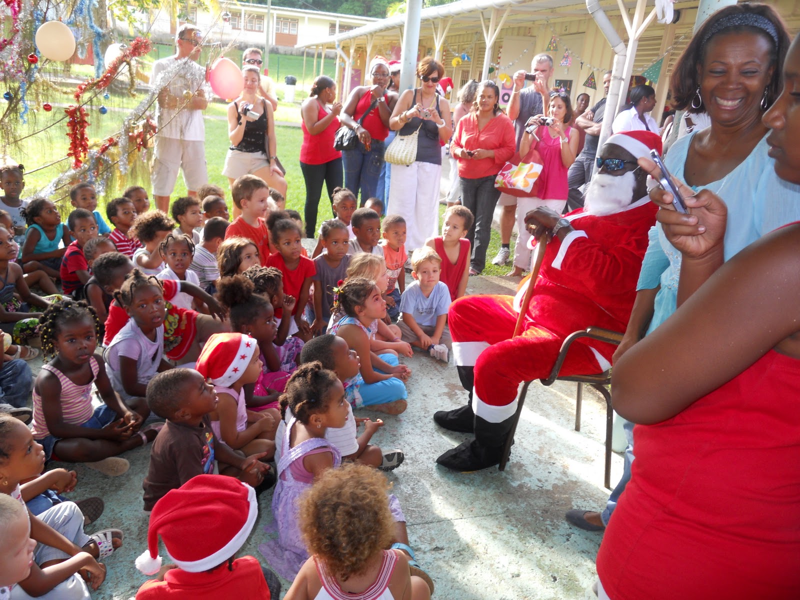 bienvini martinique: noeeeeel, joyeux noel ! bons baisers de Fort de France
