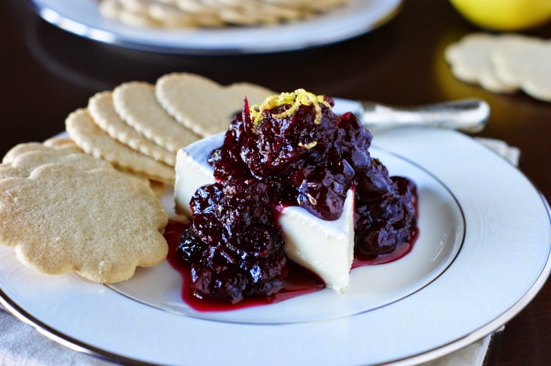 Cranberries and Brie on Lemon Thins
