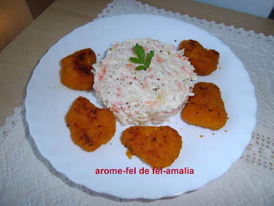 NUGGETS DE PUI CU SALATA DE CRUDITATI