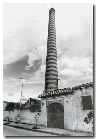 Chimenea antigua Fábrica de Yute