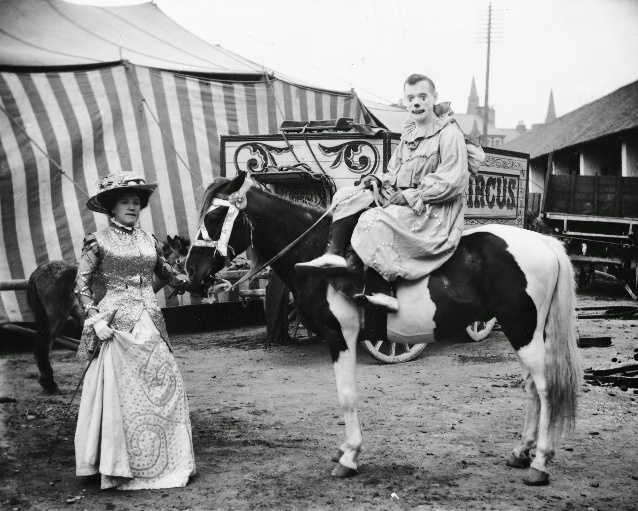 23 Classic Portraits of Circus Performers From the Early 1910s
