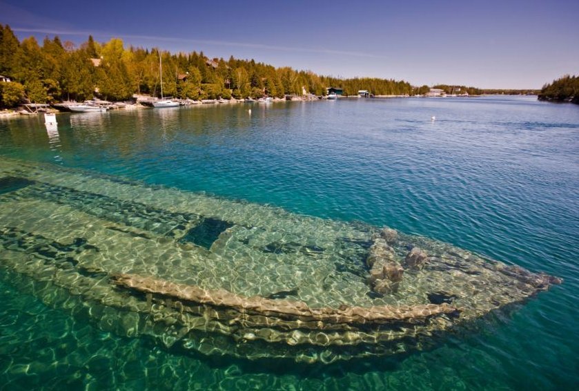 Kapal Karam Terindah di Dunia Tenggelam Hanya 6 Meter