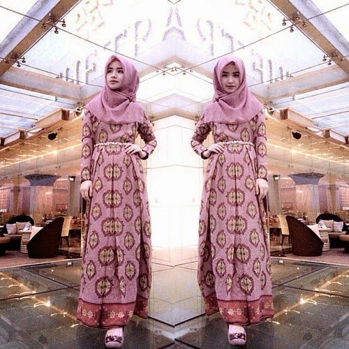 Model Baju Muslim Sederhana Untuk Sehari-Hari Oleh Angella Fransisca