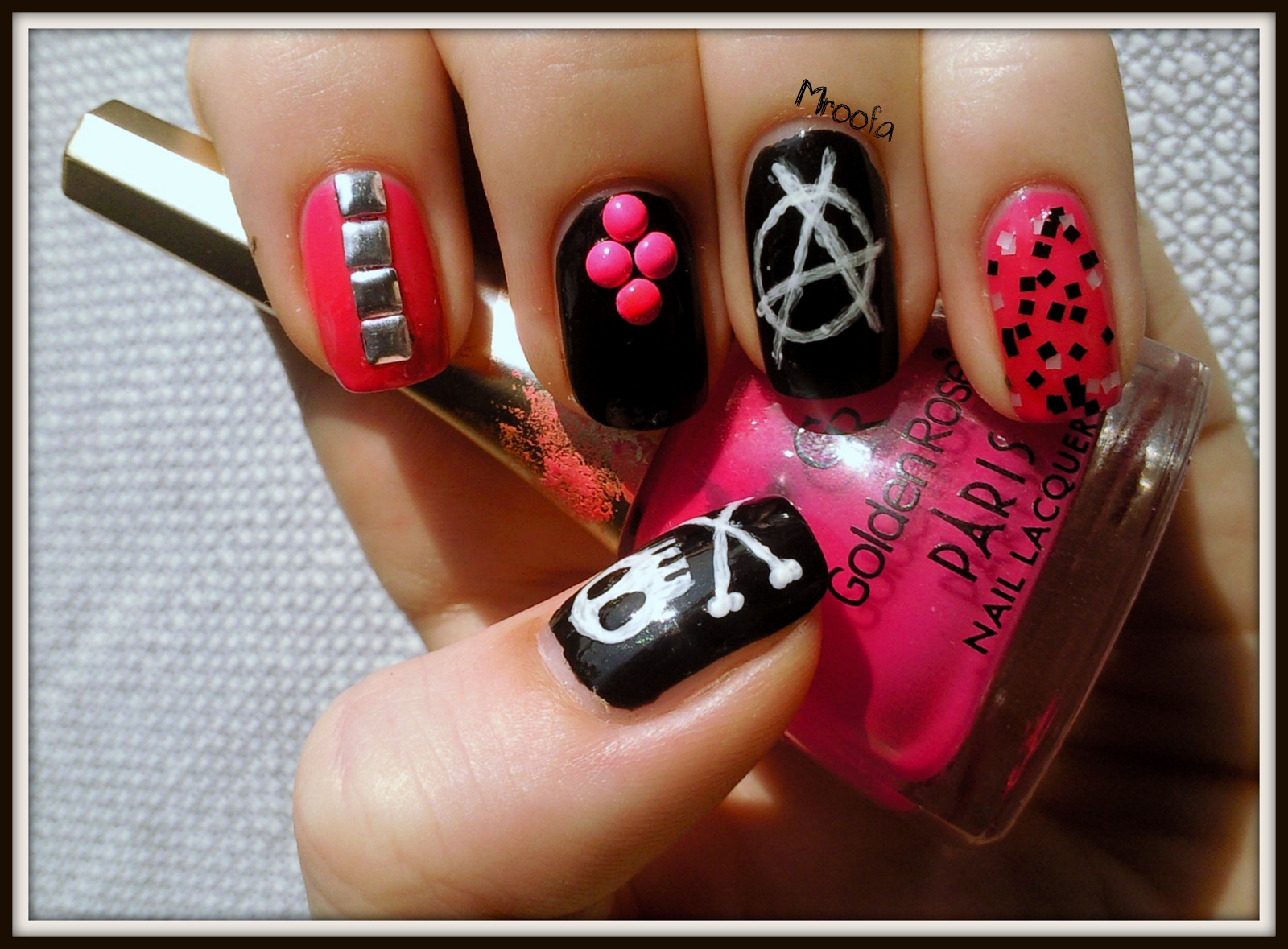 Punk Rock Nails Mroofa