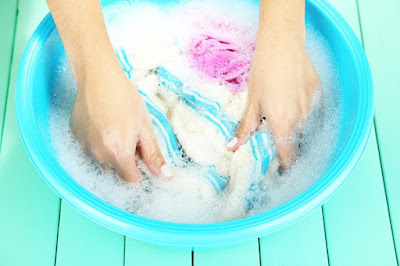 [Image: meo-giat-quan-ao-tre-so-sinh-an-toan-dung-cach.jpg]