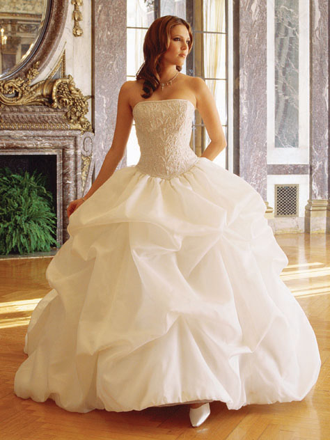 Wedding Dress: Princess Wedding Dress To Be More Glamorous