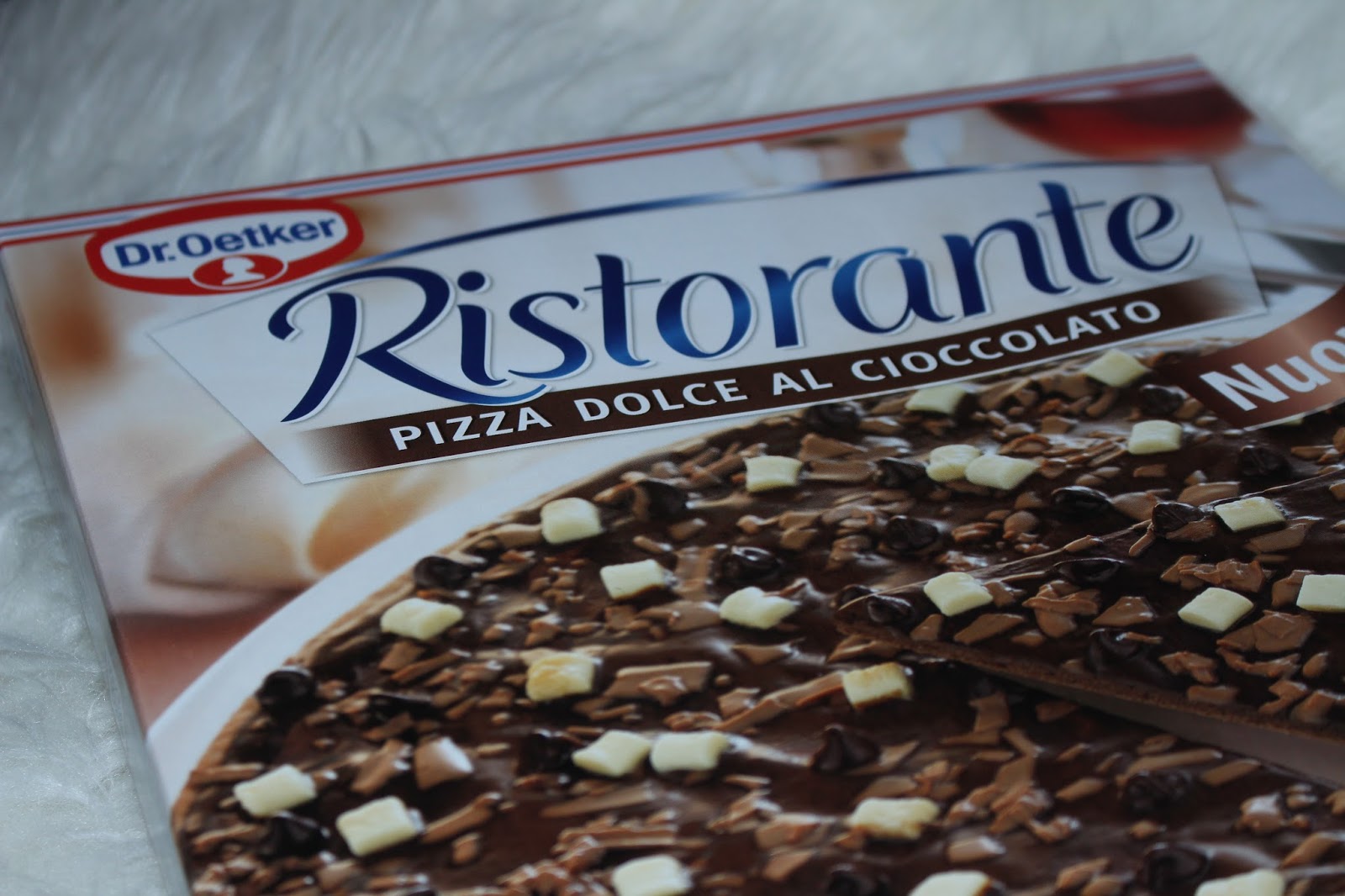 Review: Schoko Pizza von Dr. Oetker - kein Aprilscherz von Dr. Oetker ...