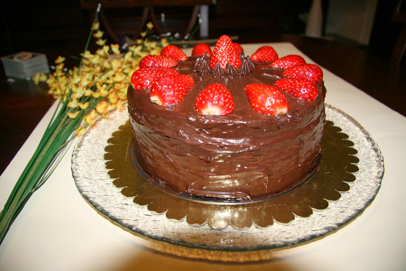 Pasta perisi Çikolatalı ve çilekli pasta alla Çiğdem