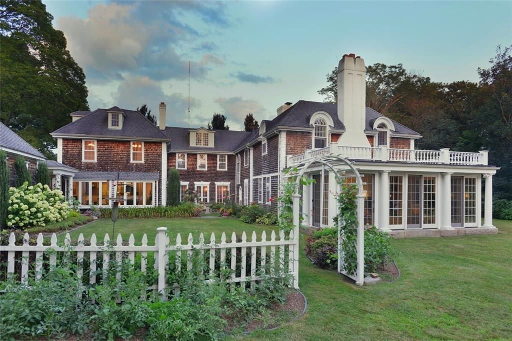 Sweet House Dreams Winnisimet Farms, 1750 Colonial in Tiverton, Rhode