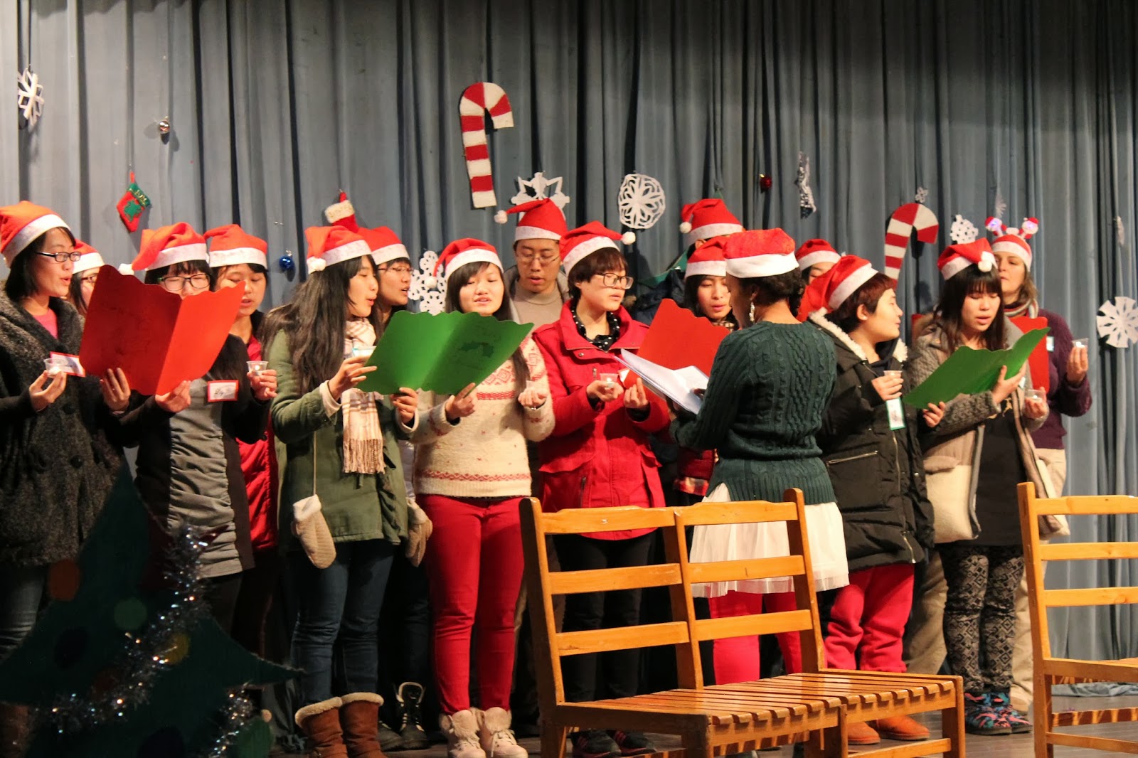 Fedorah's Adventures in China: A Chinese Christmas