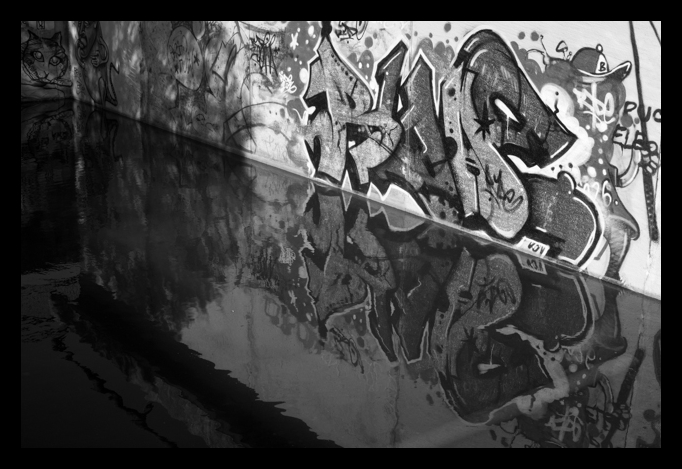 Escrito en la pared: Los lunes, paseo | Variaciones 69