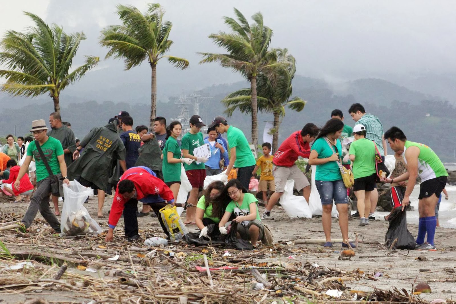 2,000 volunteers join Subic Bay Freeport coastal cleanup SubicNewsLink