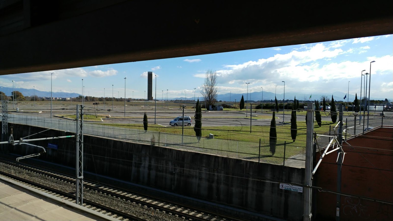 ROMA FA SCHIFO La Rustica Uir. La stazione ferroviaria più strategica