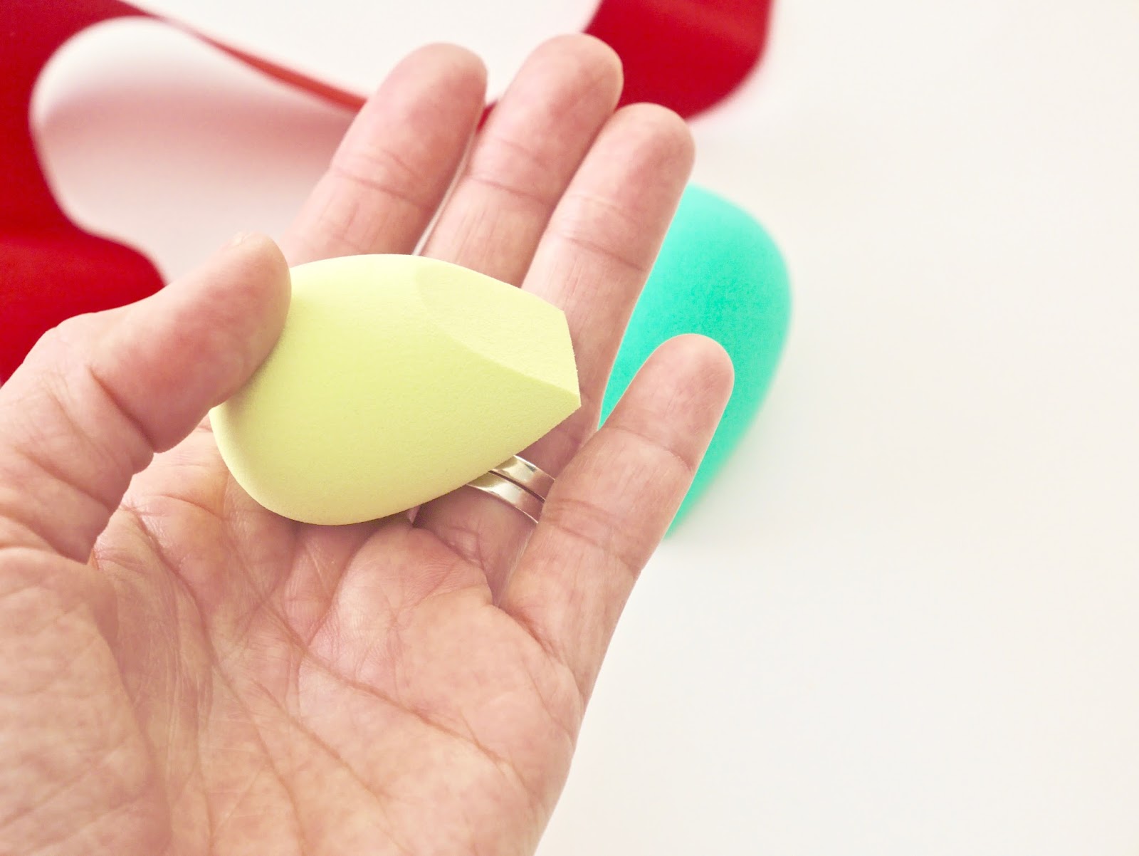 Ecotools Perfecting Blender Duo, Ecotools Brow Shaping Duo beauty tools, eco-friendly, sponges, makeup brushes, beauty, canadian beauty,