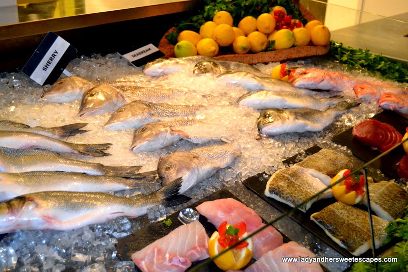 fresh seafood at Boardwalk Dubai