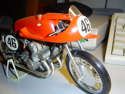 Miniatura Moto Cafe Racer Gilera - Machine Cult