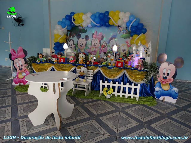Disney Baby - decoração tradicional luxo Decoração de festa infantil com o tema Disney Baby, mesa temática decorada para aniversário