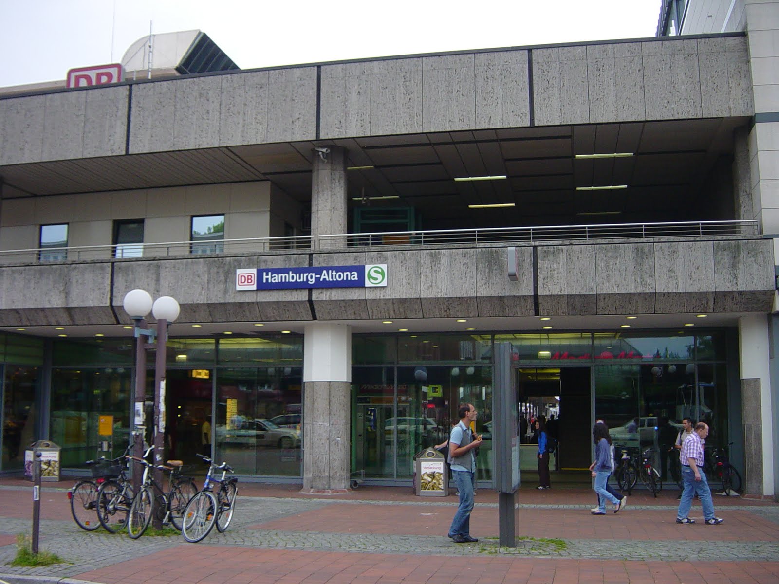 railway stations 2011