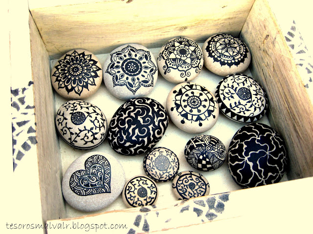 painted-beach-stones