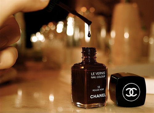 CHANEL LE VERNISE NAIL COLOUR 18 ROUGE NOIR made in France