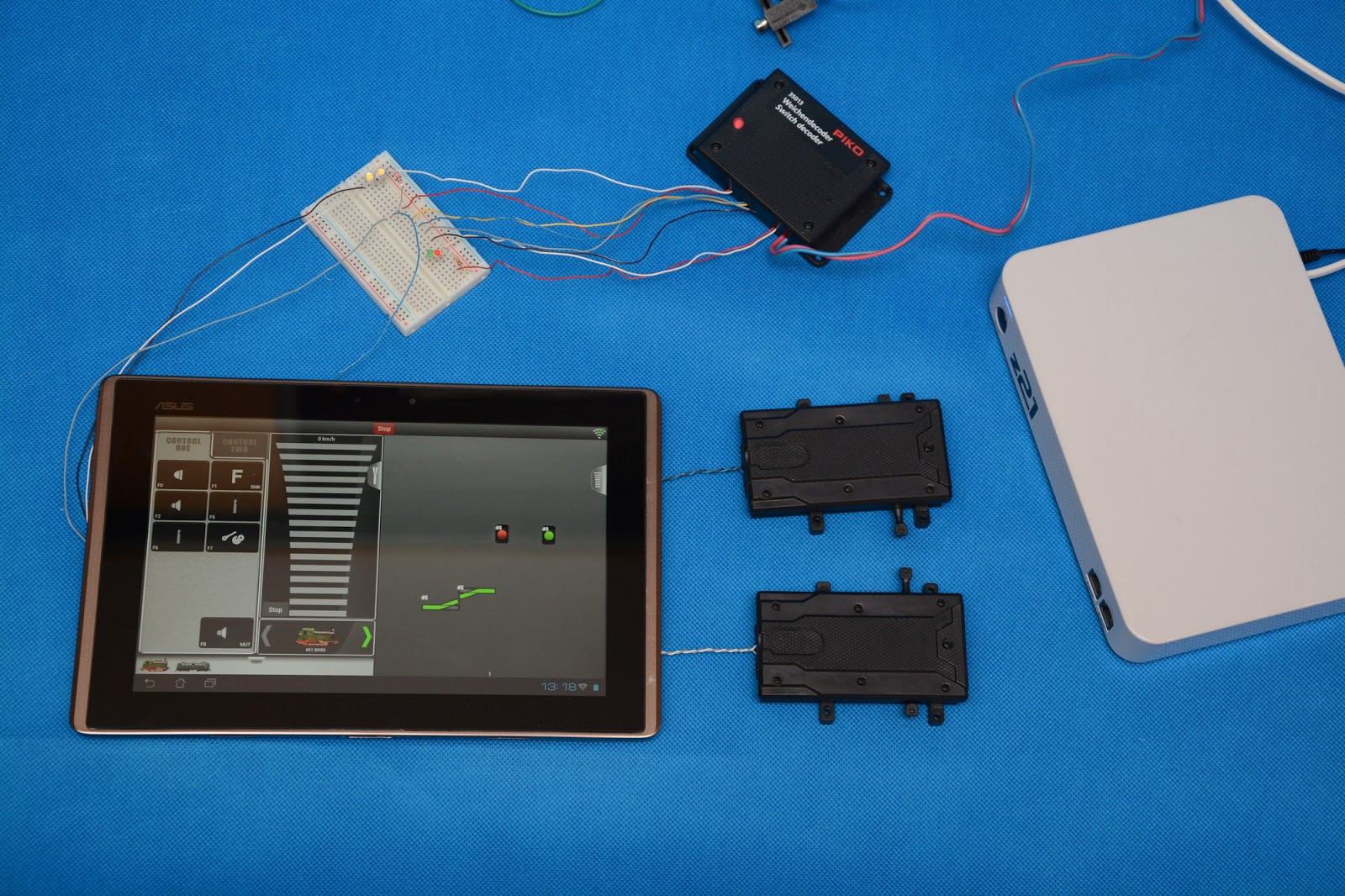 My Miniature Worlds Piko 35013 switch decoder with Roco Z21