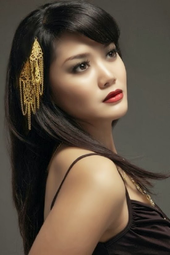 Indonesian Beautiful Actress Ajeng Kartika Cgp Gallery