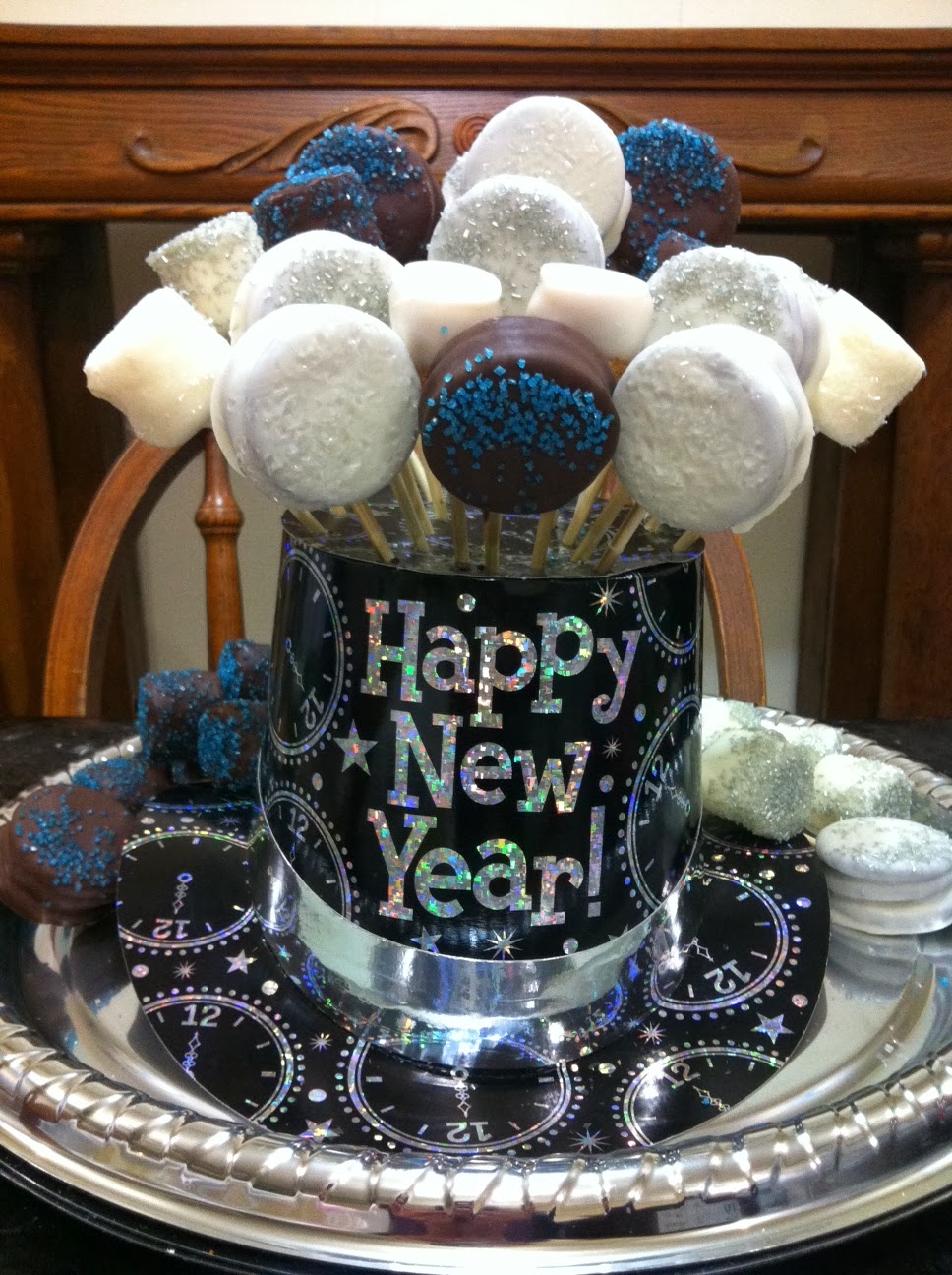 Life and Other Shenanigans Easy New Year's Eve Edible Arrangement