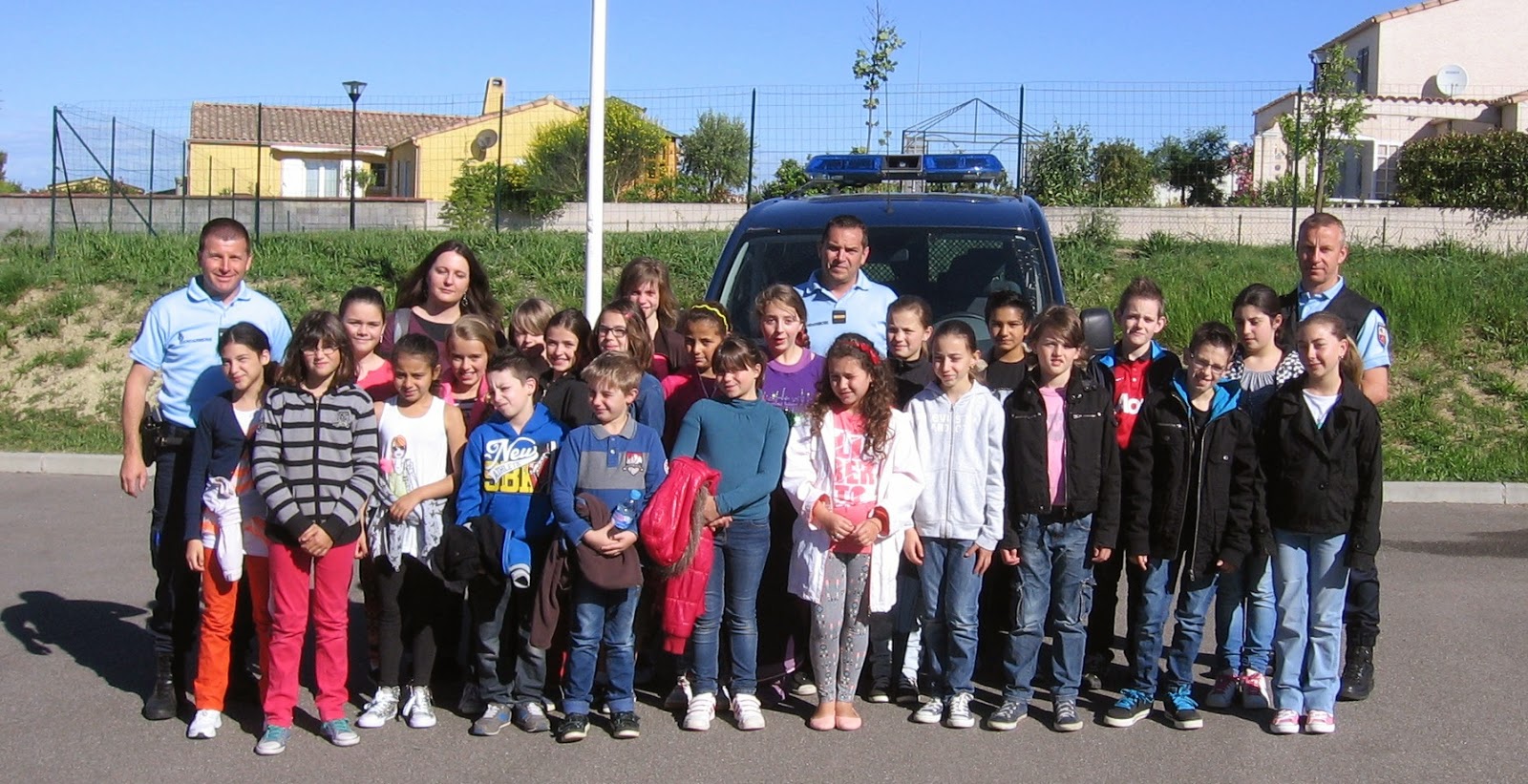 Bellegarde du Razès BELVEZE Les élèves des CM1 et CM2 de l'école