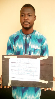 2 Photo: EFCC arrests car dealer for alleged forgery