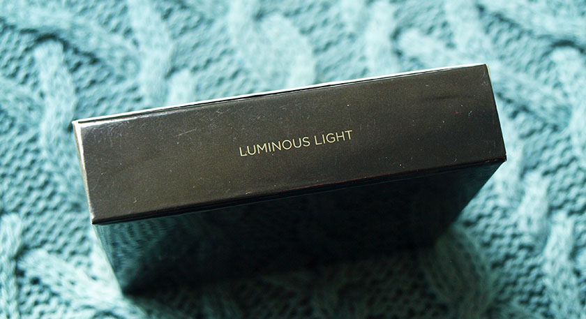 Hourglass Ambient Lighting Powder Review (Luminous Light)