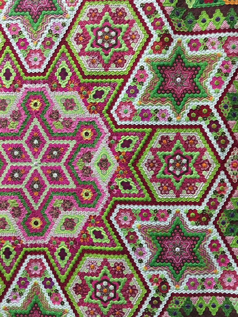 More amazing quilts from the 2017 Sydney Quilt Show Blue Mountain Daisy