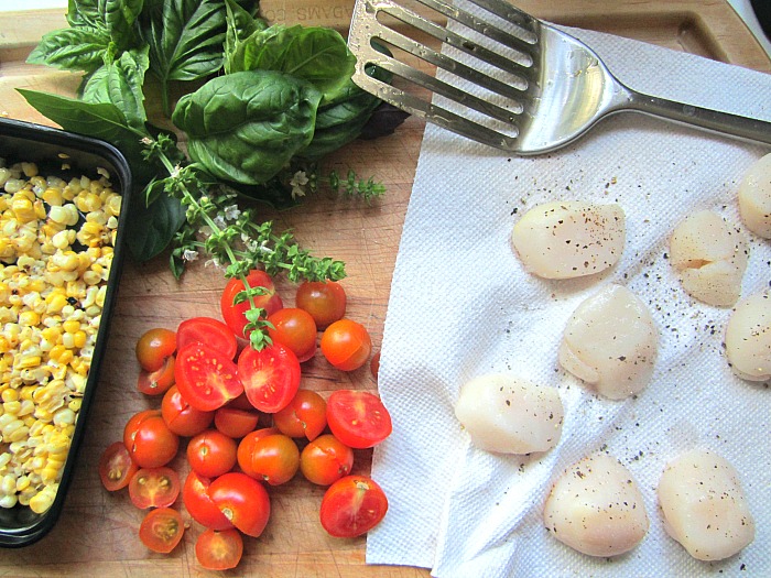 Seared Scallops on Summer Corn & Cherry Tomatoes (with Bacon!)
