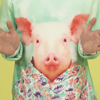 Namewee 黃明志 - Piggy Piggy 歌詞 Lyrics