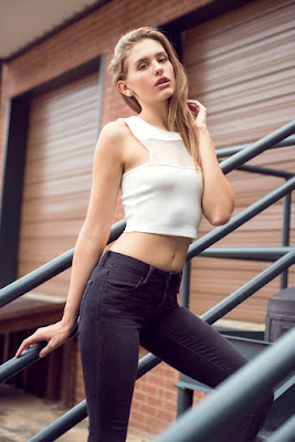 komposisi fotografi model seksi dan manis  macam macam angle kamera cewek igo manis