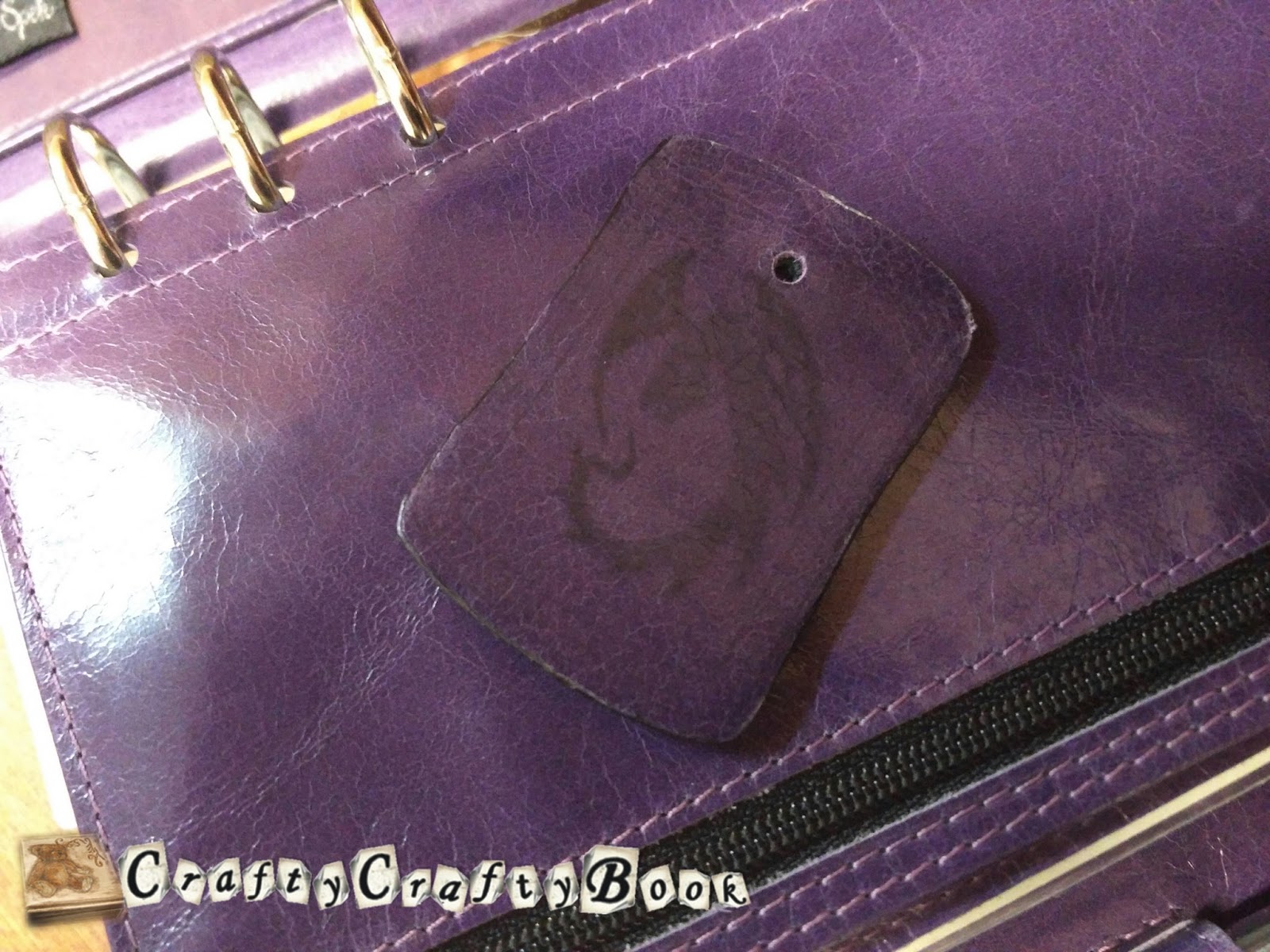 Crafty Crafty Book DIY transfer printing into the leather