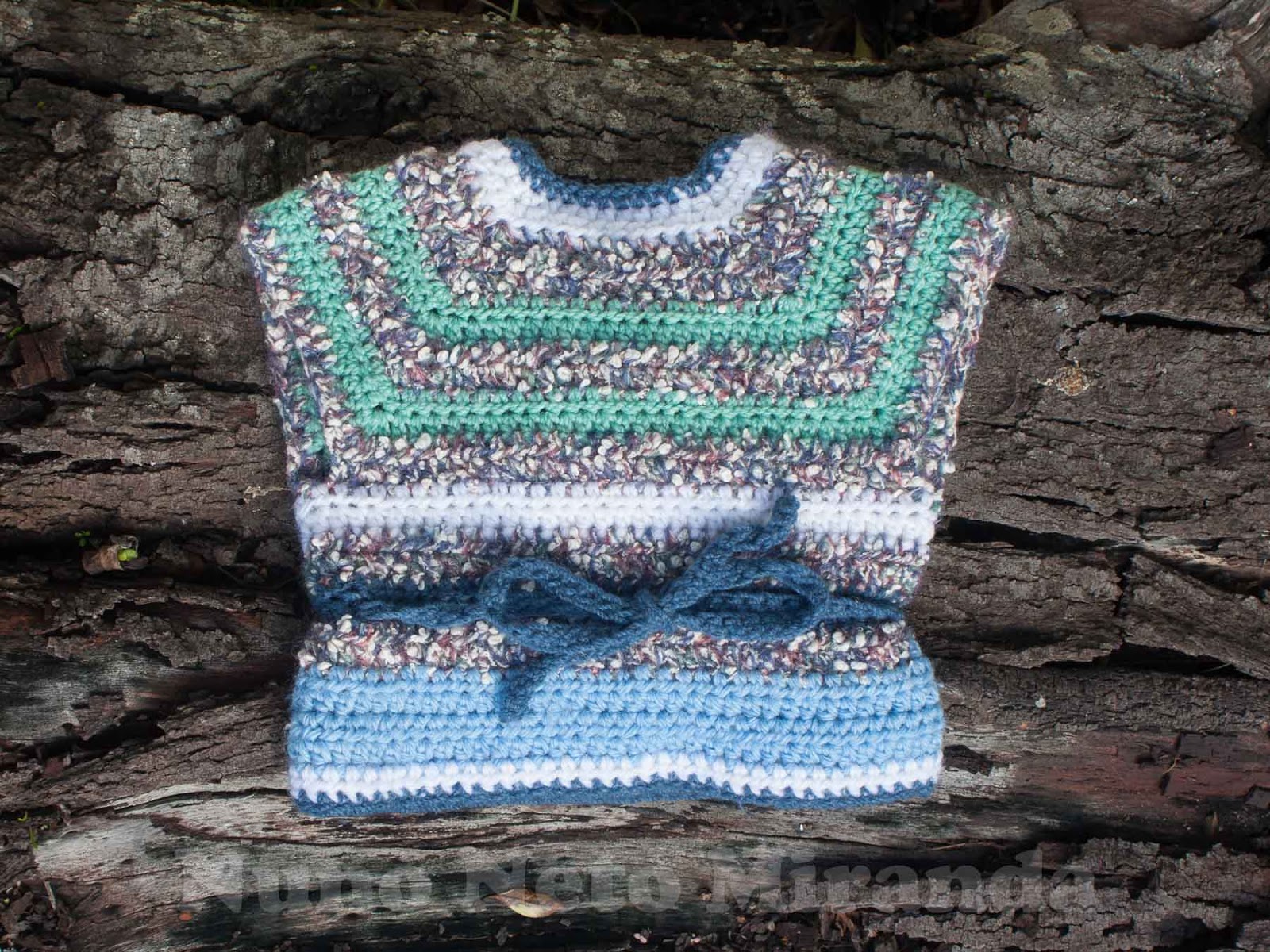 Days of Yarning Baby Kimono Wrap Instruções Passo a Passo em Português