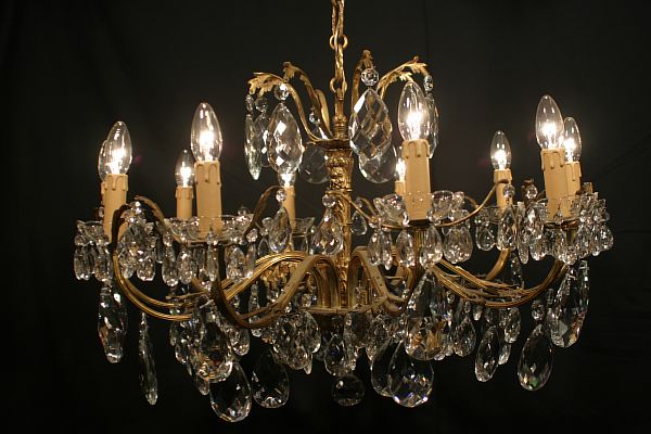 awesome-the-Italian-chandelier