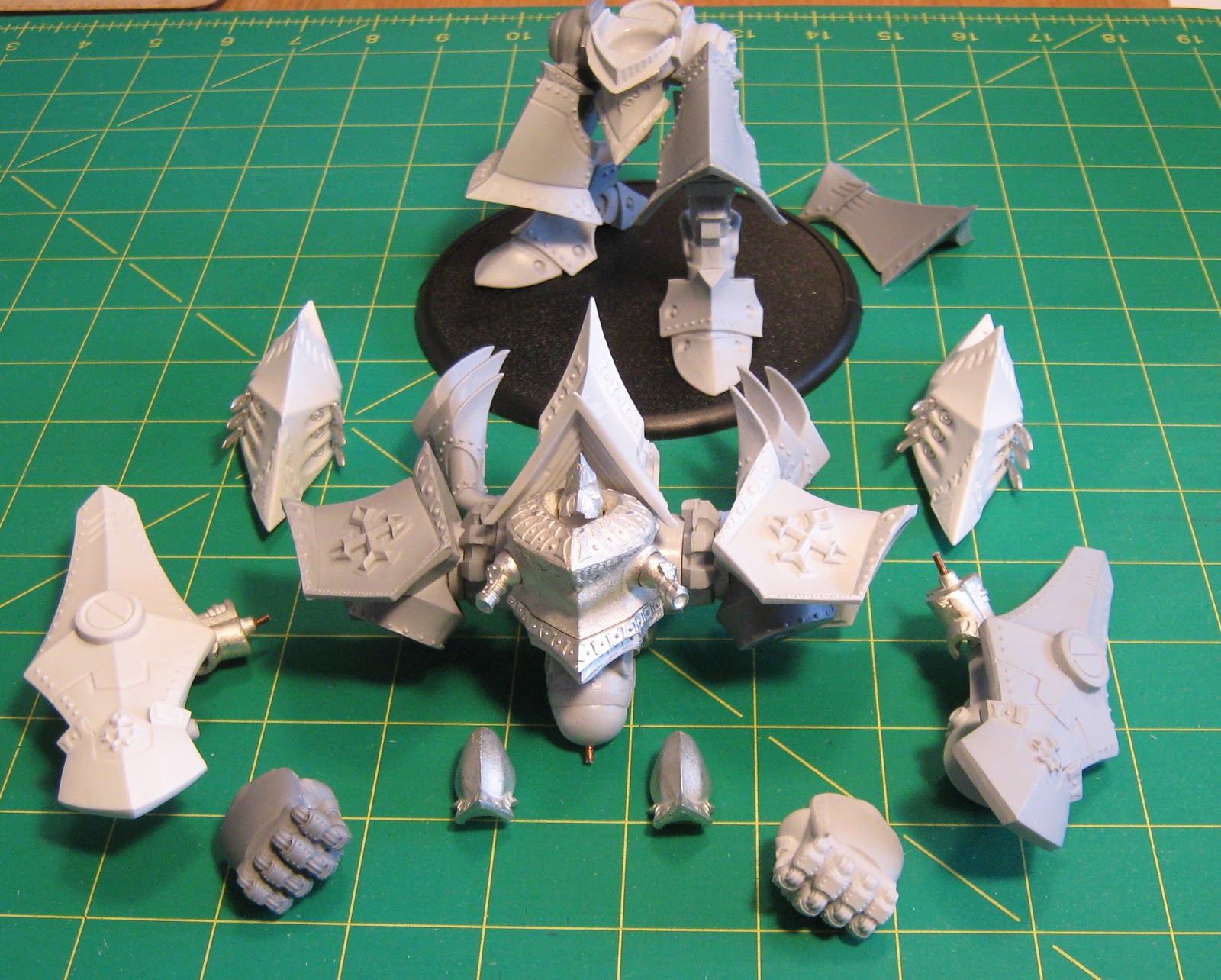 Kevin's Miniatures & Hobby Table: Step-by-Step: Judicator Colossal