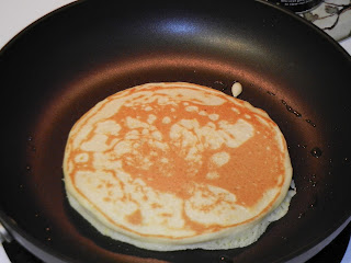 pancake in a frying pan 