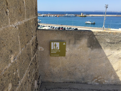 Warning signs to visitors - Castello di Gallipoli