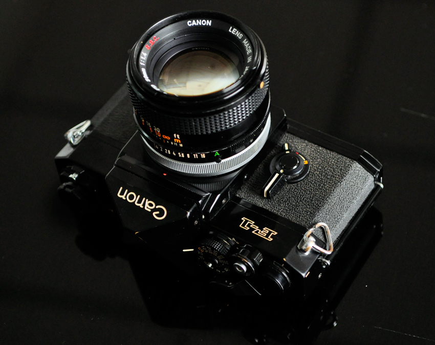 sleepy photographer Canon F1 (Later model)