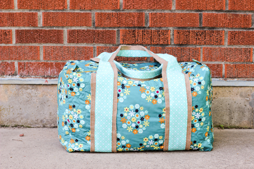 http://www.incolororder.com/2013/06/quilt-market-bags.html