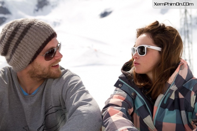 Cô Nàng Trượt Ván - Chalet Girl
