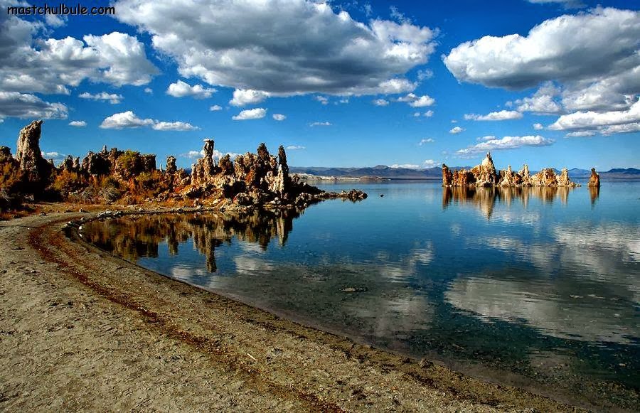 Gambar Wallpaper Desktop Komputer Windows 8 Pemandangan - Foto dan Gambar