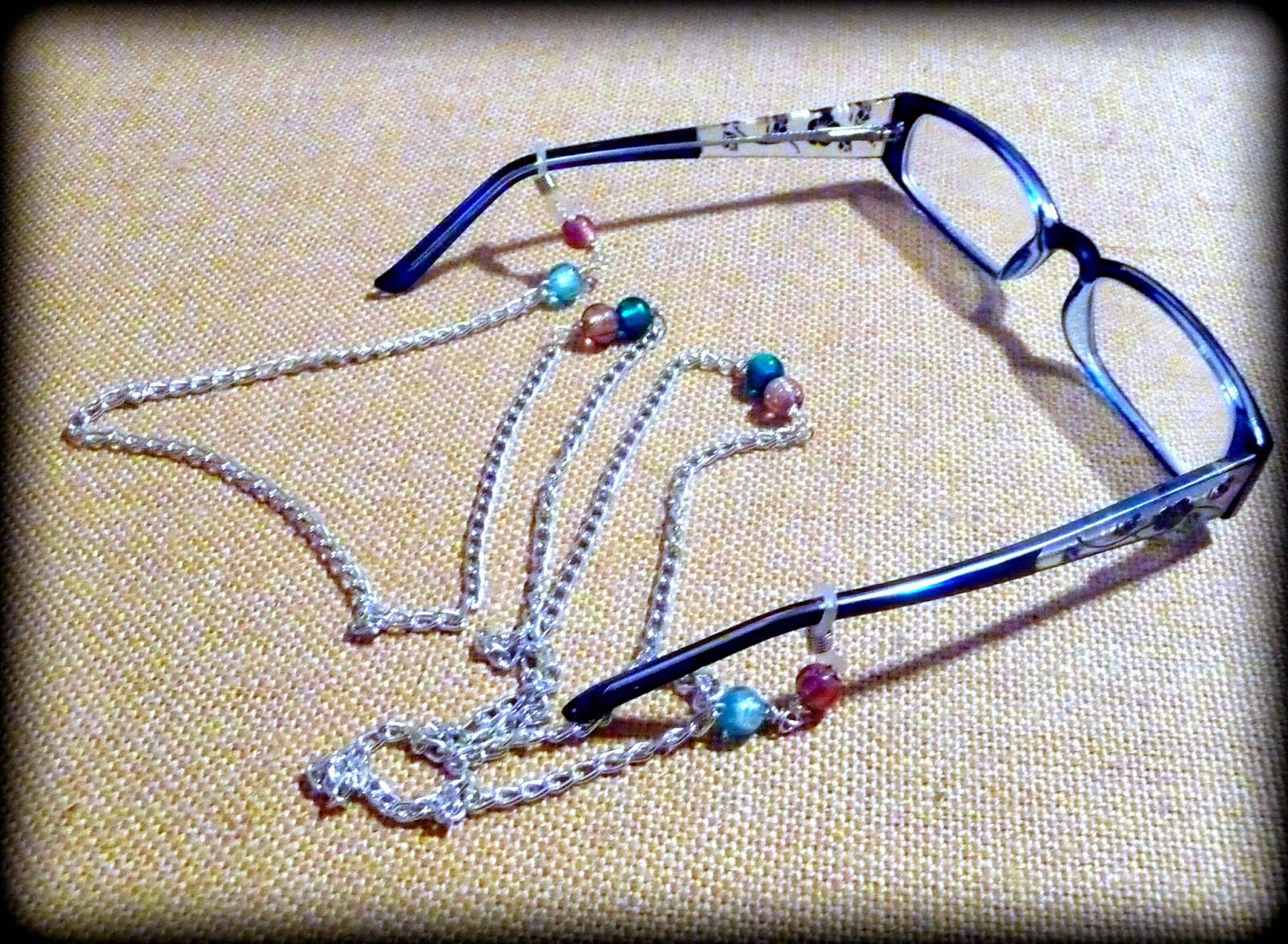 Tundra And Taiga DIY Eyeglasses Chain Tutorial