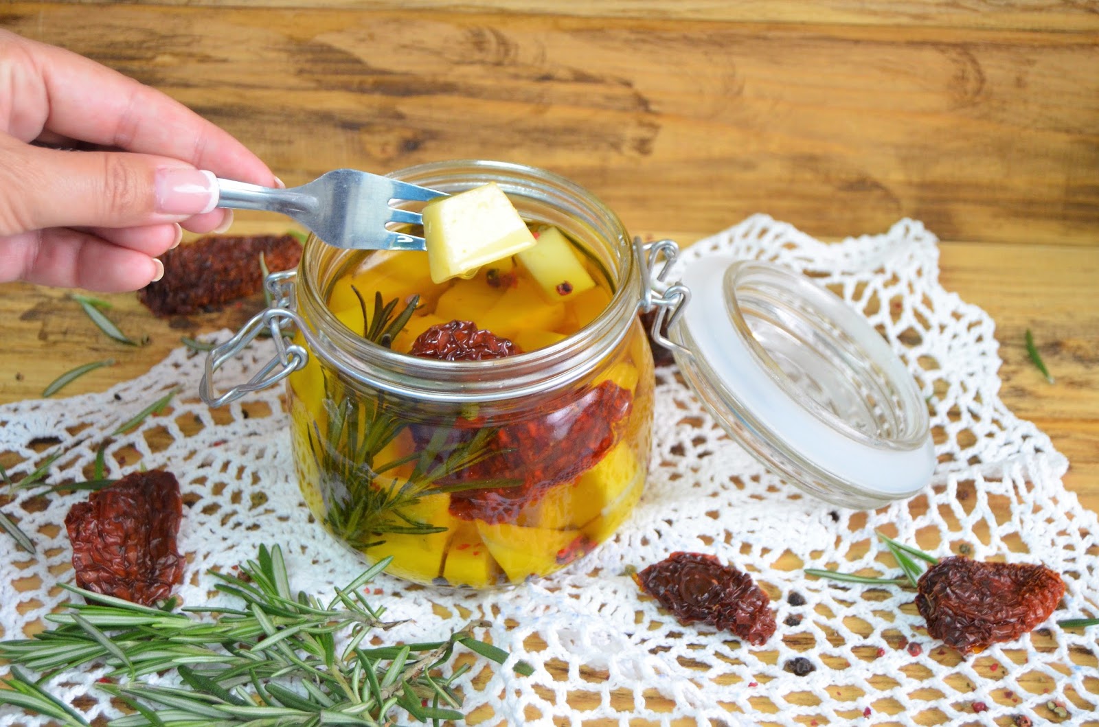 LAS DELICIAS DE MAYTE QUESO MARINADO EN ACEITE DE OLIVA